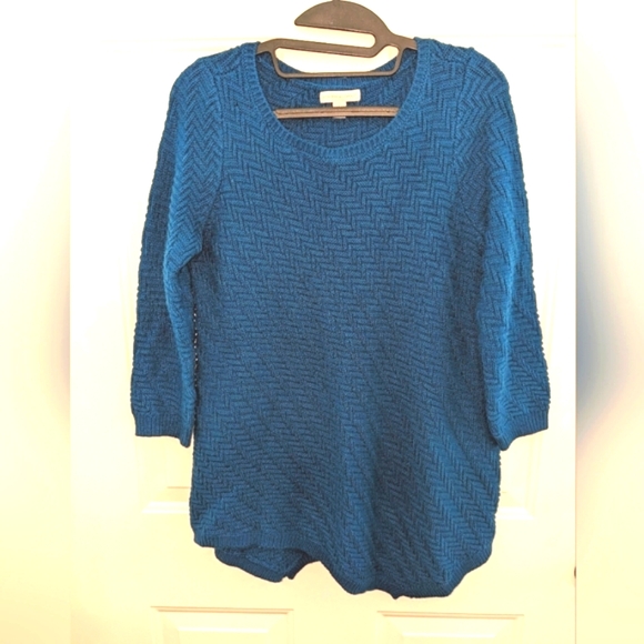 New York & Company knit sweater Medium Very soft. Beautiful Blue. 100% Acrylic. - Picture 1 of 10